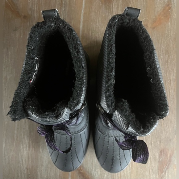 Skechers Waterproof Boots - Picture 9 of 12